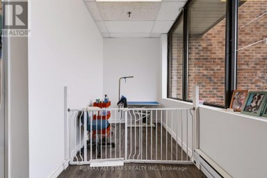 9 - 5 VATA COURT Aurora (Aurora Village) Ontario photo 8