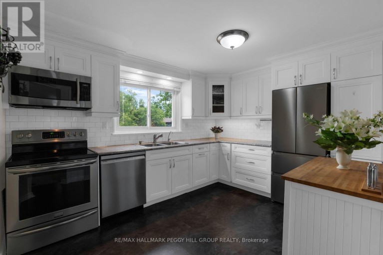 4 - 233 INNISFIL STREET, Barrie (Allandale Centre), Ontario, L4N3E9