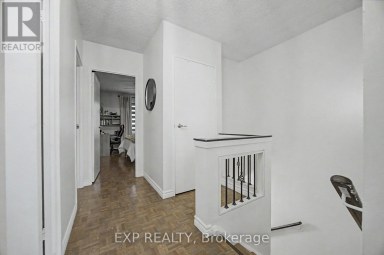 501 - 1000 CEDARGLEN GATE Mississauga (Erindale) Ontario photo 4
