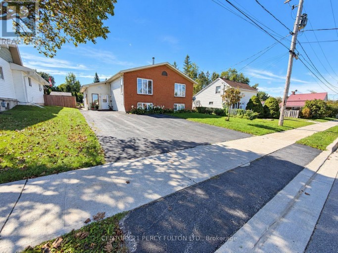 85 DENNISTON STREET, Kawartha Lakes (Lindsay), Ontario, K9V1L4