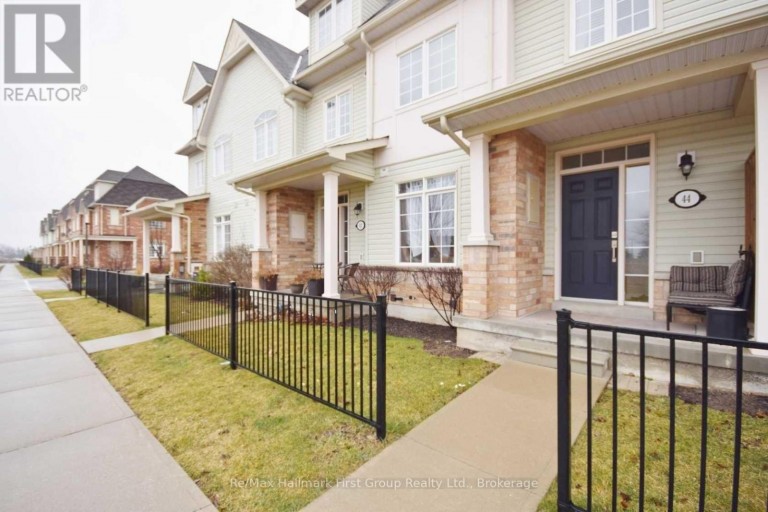 44 WICKER PARK WAY, Whitby (Pringle Creek), Ontario, L1R0E1