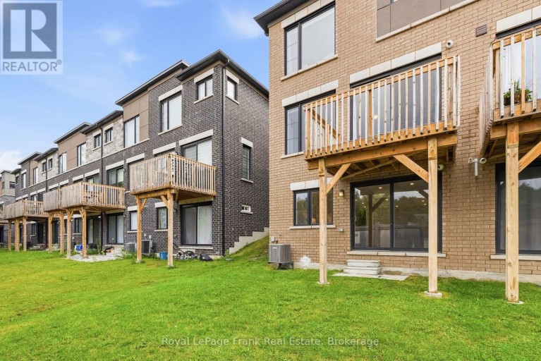 63 PINE GATE PLACE, Whitby (Williamsburg), Ontario, L1R0S2