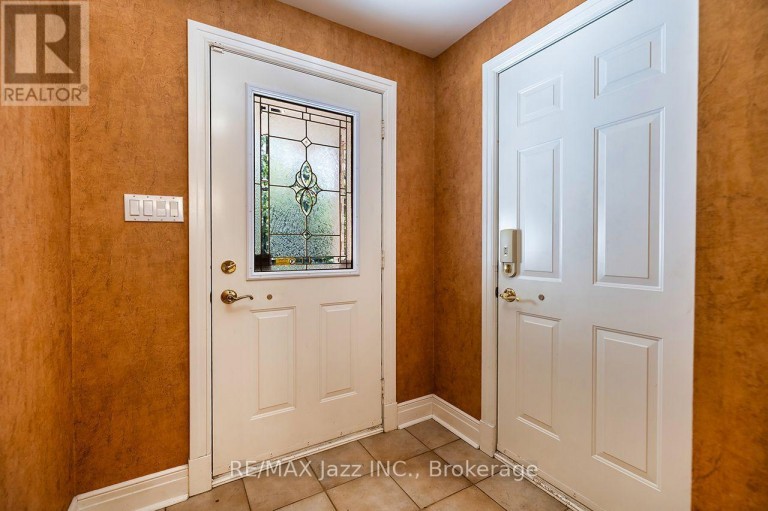 20 TIMBERLANE COURT, Clarington, Ontario, L1E2H1
