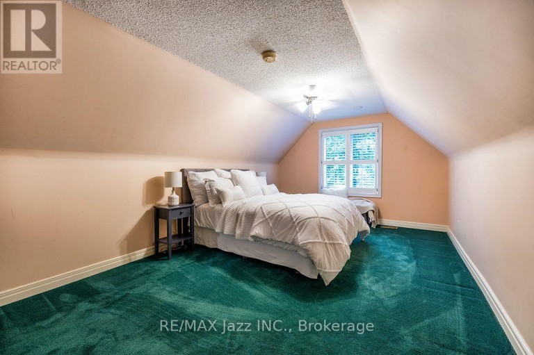 20 TIMBERLANE COURT, Clarington, Ontario, L1E2H1