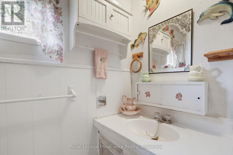 5 KENNETH BOULEVARD, Quinte West (Sidney Ward), Ontario, K8N4Z3