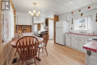 5 KENNETH BOULEVARD Quinte West (Sidney Ward) Ontario photo 27