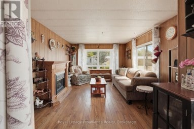 5 KENNETH BOULEVARD Quinte West (Sidney Ward) Ontario photo 8