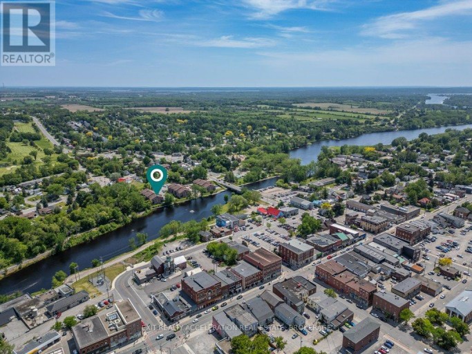 103 - 11 CENTRE STREET S, Greater Napanee (Greater Napanee), Ontario, K7R3X3