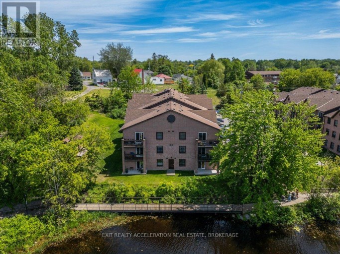 103 - 11 CENTRE STREET S, Greater Napanee (Greater Napanee), Ontario, K7R3X3