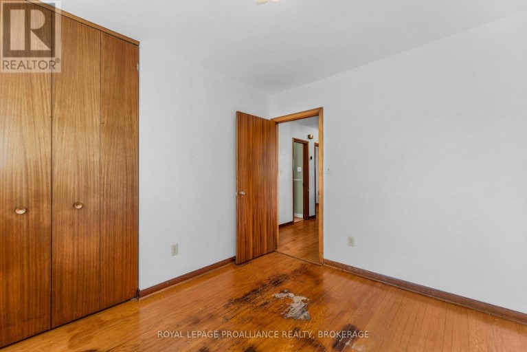 421 WINDWARD PLACE, Kingston (City SouthWest), Ontario, K7M4E5