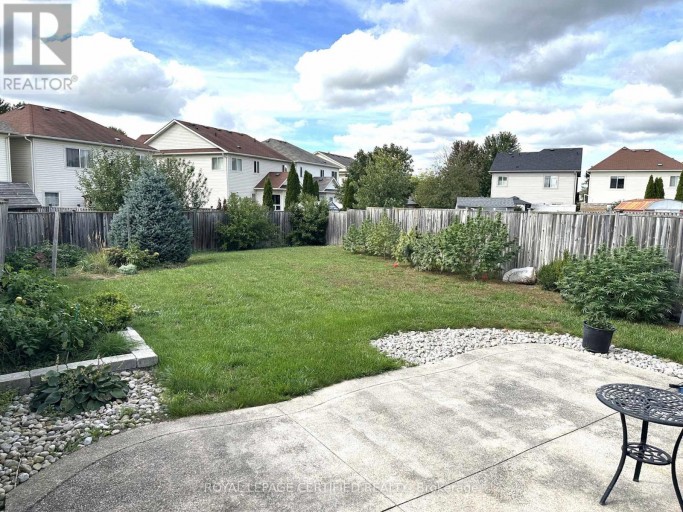 64 ADMIRAL CRESCENT, Essa (Angus), Ontario, L0M1B4