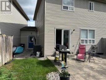 64 ADMIRAL CRESCENT Essa (Angus) Ontario photo 20