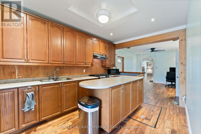 120 ELIZABETH STREET, Essa (Angus), Ontario, L0M1B0