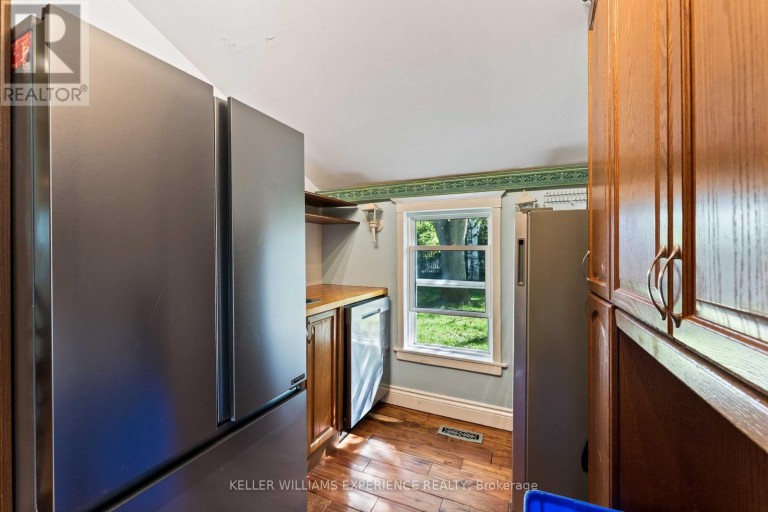 120 ELIZABETH STREET, Essa (Angus), Ontario, L0M1B0