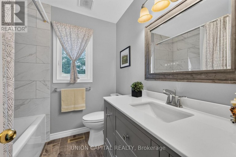 3132 RAVENSHOE ROAD, Georgina (Belhaven), Ontario, L4P3E9