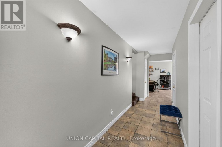 3132 RAVENSHOE ROAD, Georgina (Belhaven), Ontario, L4P3E9