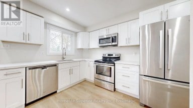 380 VANCOUVER CRESCENT Oshawa (Vanier) Ontario photo 11