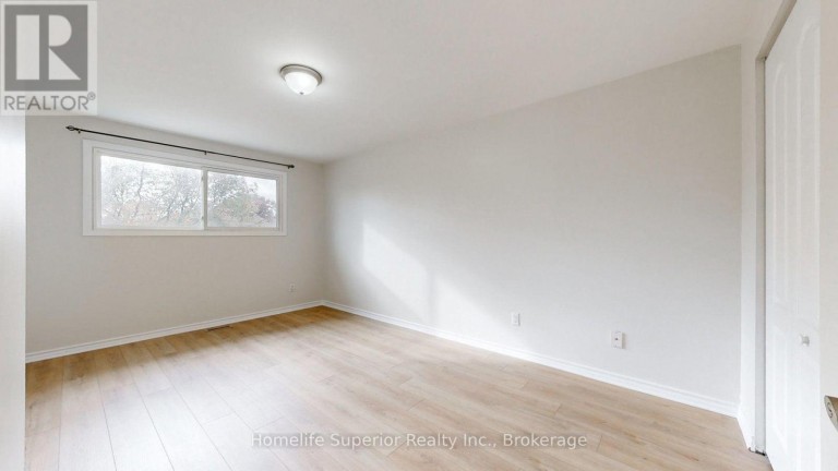 380 VANCOUVER CRESCENT, Oshawa (Vanier), Ontario, L1J5X9