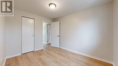 380 VANCOUVER CRESCENT Oshawa (Vanier) Ontario photo 22