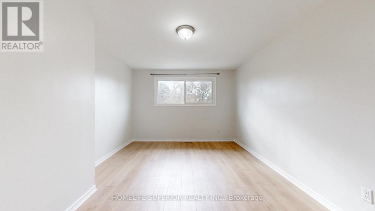 380 VANCOUVER CRESCENT, Oshawa (Vanier), Ontario, L1J5X9