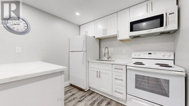 380 VANCOUVER CRESCENT Oshawa (Vanier) Ontario photo 27