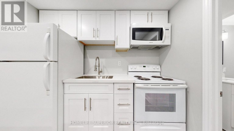 380 VANCOUVER CRESCENT, Oshawa (Vanier), Ontario, L1J5X9