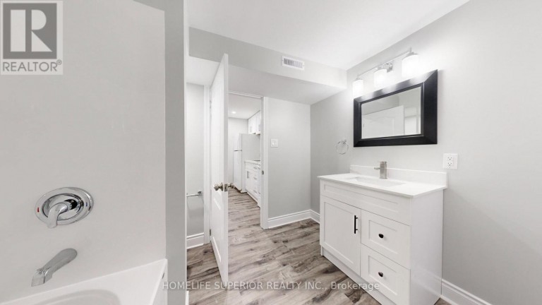 380 VANCOUVER CRESCENT, Oshawa (Vanier), Ontario, L1J5X9