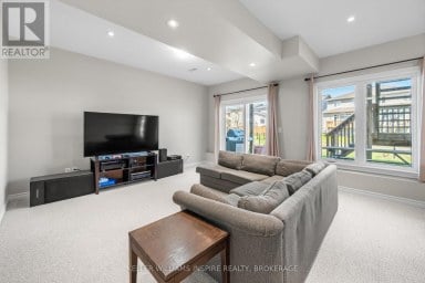 629 GWEN AVENUE, Kingston (City Northwest) Ontario