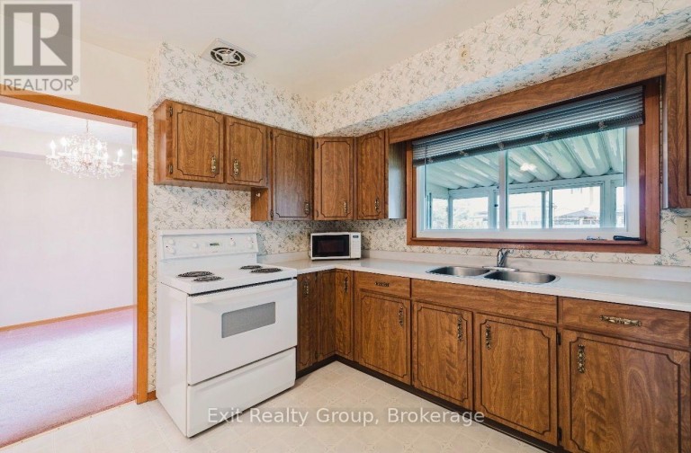 6 ERNEST COURT, Belleville (Belleville Ward), Ontario, K8P4H7