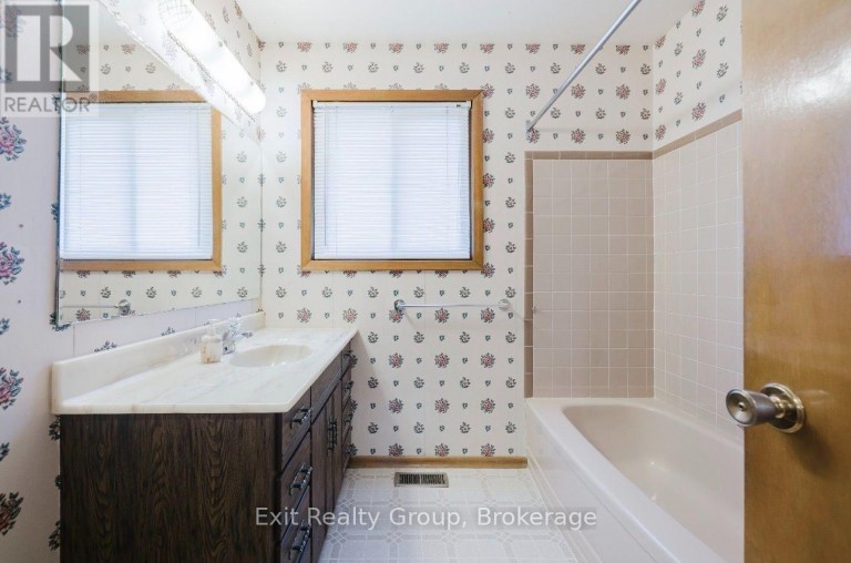 6 ERNEST COURT, Belleville (Belleville Ward), Ontario, K8P4H7