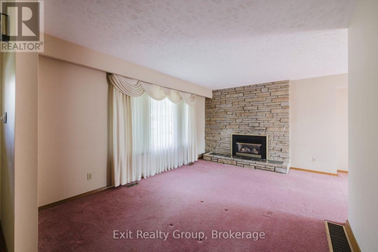 6 ERNEST COURT, Belleville (Belleville Ward), Ontario, K8P4H7