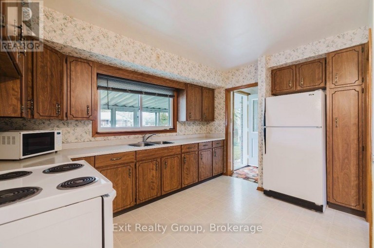 6 ERNEST COURT, Belleville (Belleville Ward), Ontario, K8P4H7