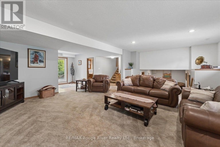 35 ROYAL ESTATE DRIVE, Kawartha Lakes (Pontypool), Ontario, L0A1K0