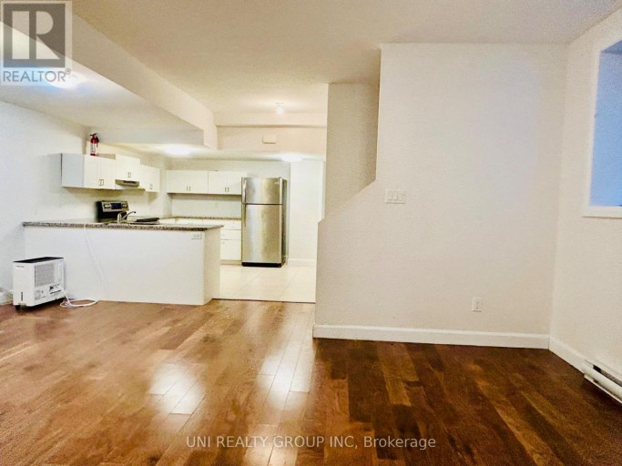 B - 492 MOODIE DRIVE, Ottawa, Ontario, K2H8A7