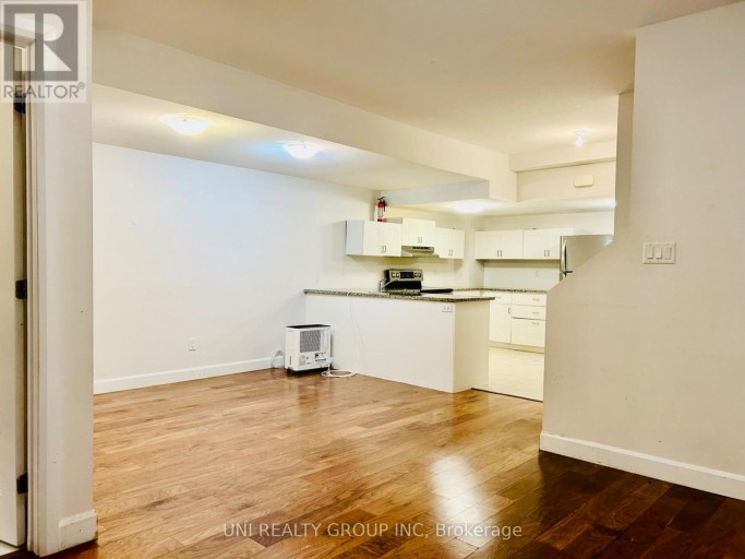 B - 492 MOODIE DRIVE, Ottawa, Ontario, K2H8A7