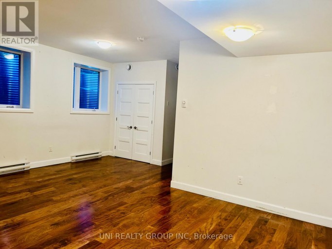 B - 492 MOODIE DRIVE, Ottawa, Ontario, K2H8A7