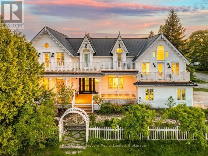 98 HURON STREET, Collingwood, Ontario, L9Y4Y3