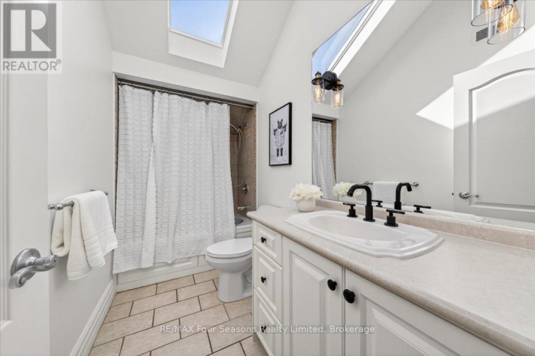 98 HURON STREET, Collingwood, Ontario, L9Y4Y3