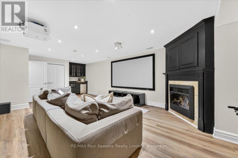 98 HURON STREET, Collingwood, Ontario, L9Y4Y3