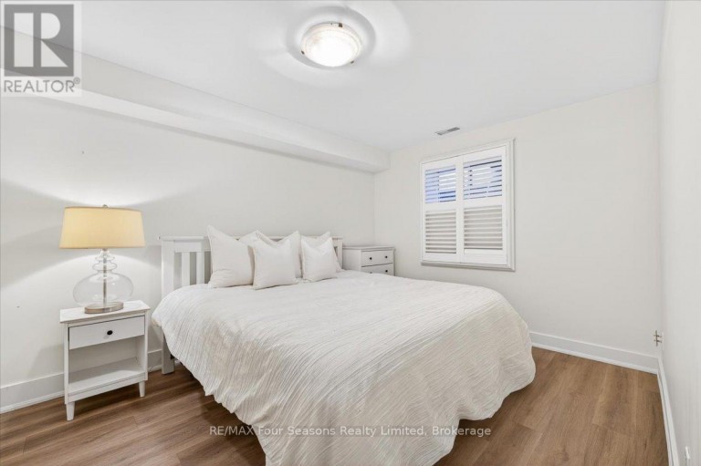 98 HURON STREET, Collingwood, Ontario, L9Y4Y3