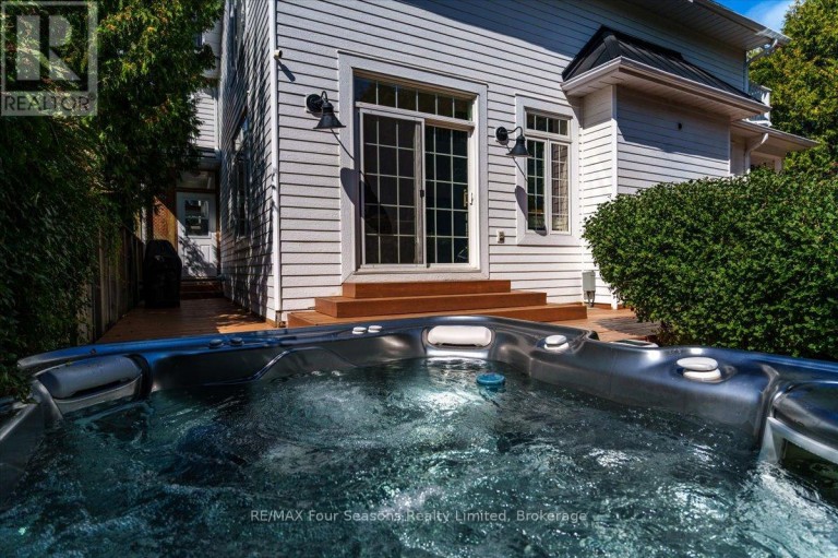 98 HURON STREET, Collingwood, Ontario, L9Y4Y3