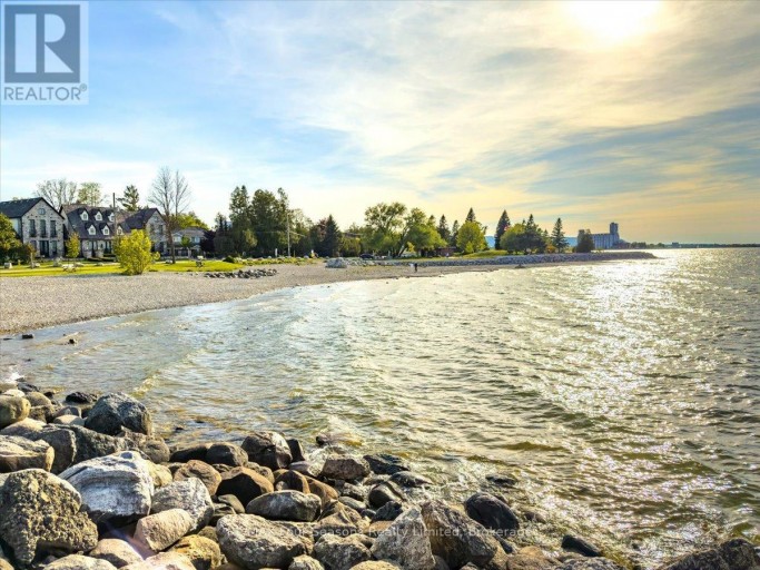 98 HURON STREET, Collingwood, Ontario, L9Y4Y3