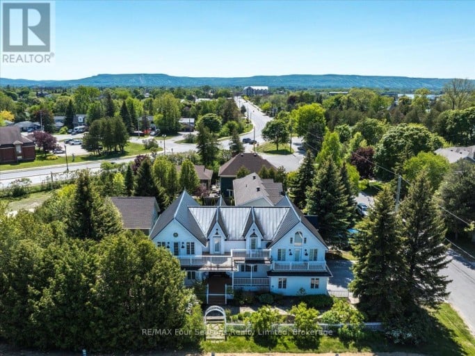 98 HURON STREET, Collingwood, Ontario, L9Y4Y3