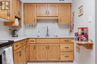 206 - 93 WESTWOOD ROAD Guelph (Willow West/Sugarbush/West Acres) Ontario photo 21
