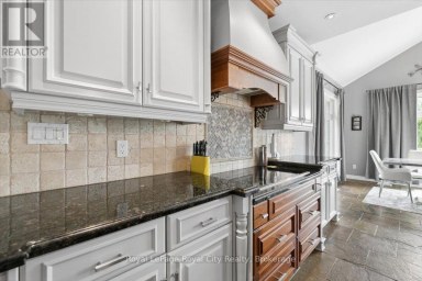 26 BRIDLE PATH Puslinch Ontario photo 10