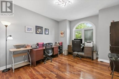 26 BRIDLE PATH Puslinch Ontario photo 18