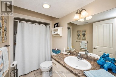 2327 10TH AVENUE E Owen Sound Ontario photo 36