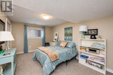 2327 10TH AVENUE E Owen Sound Ontario photo 37