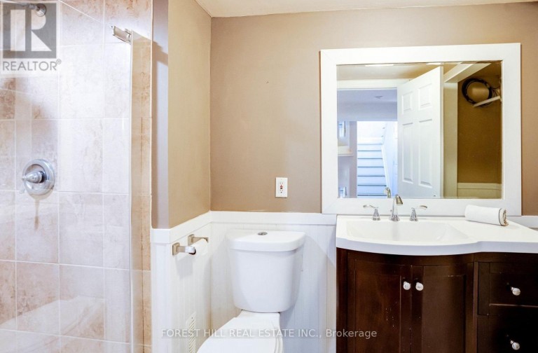 1 WILLIS DRIVE, Aurora (Aurora Highlands), Ontario, L4G2J8