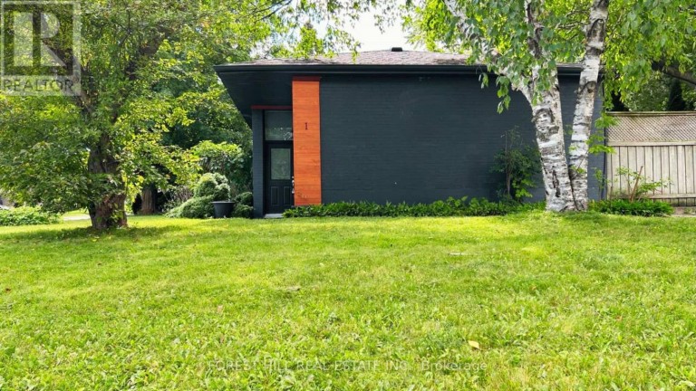 1 WILLIS DRIVE, Aurora (Aurora Highlands), Ontario, L4G2J8